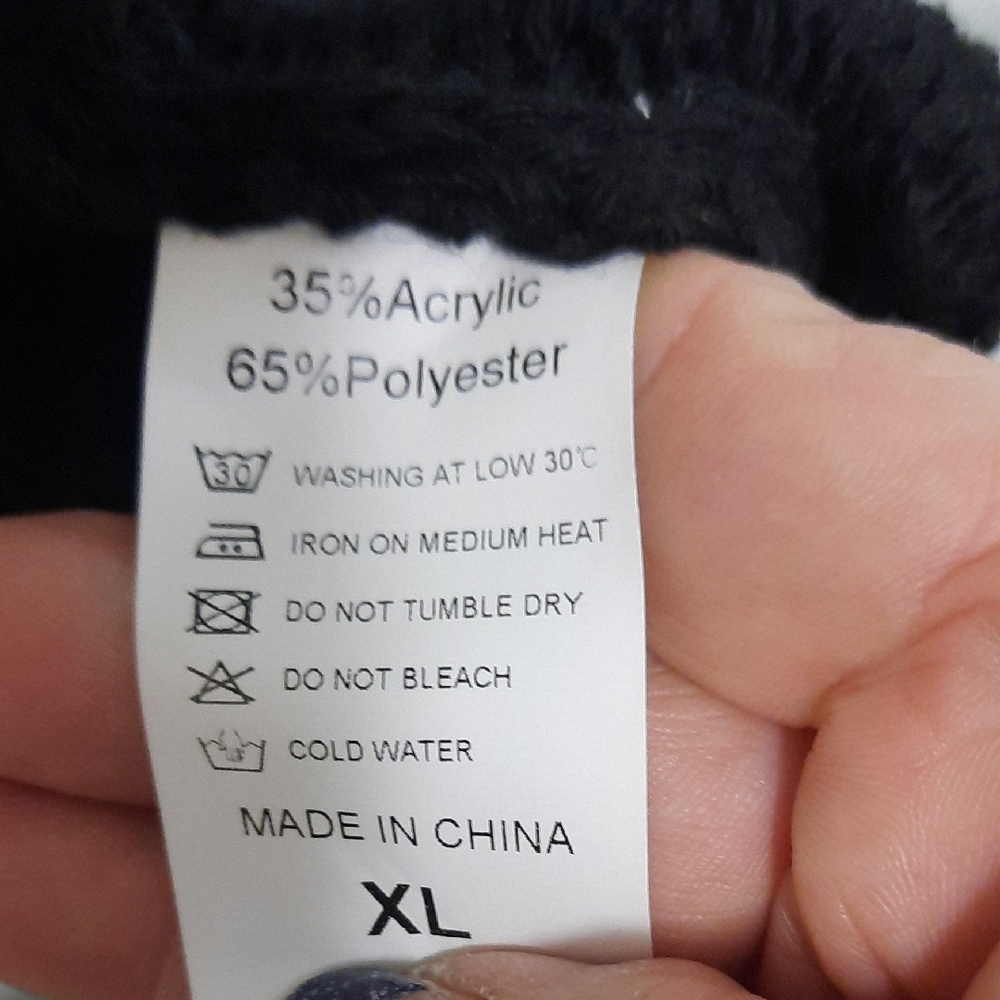 Elegant Black Women's Cardigan - Picture 4 of 6